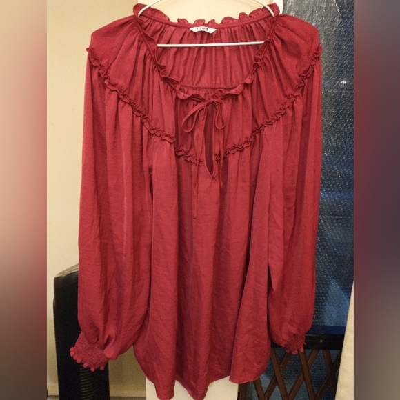 NEW!! RASPBERRY RUFFLED BLOUSE , PLUS SIZE 3X - Picture 1 of 4